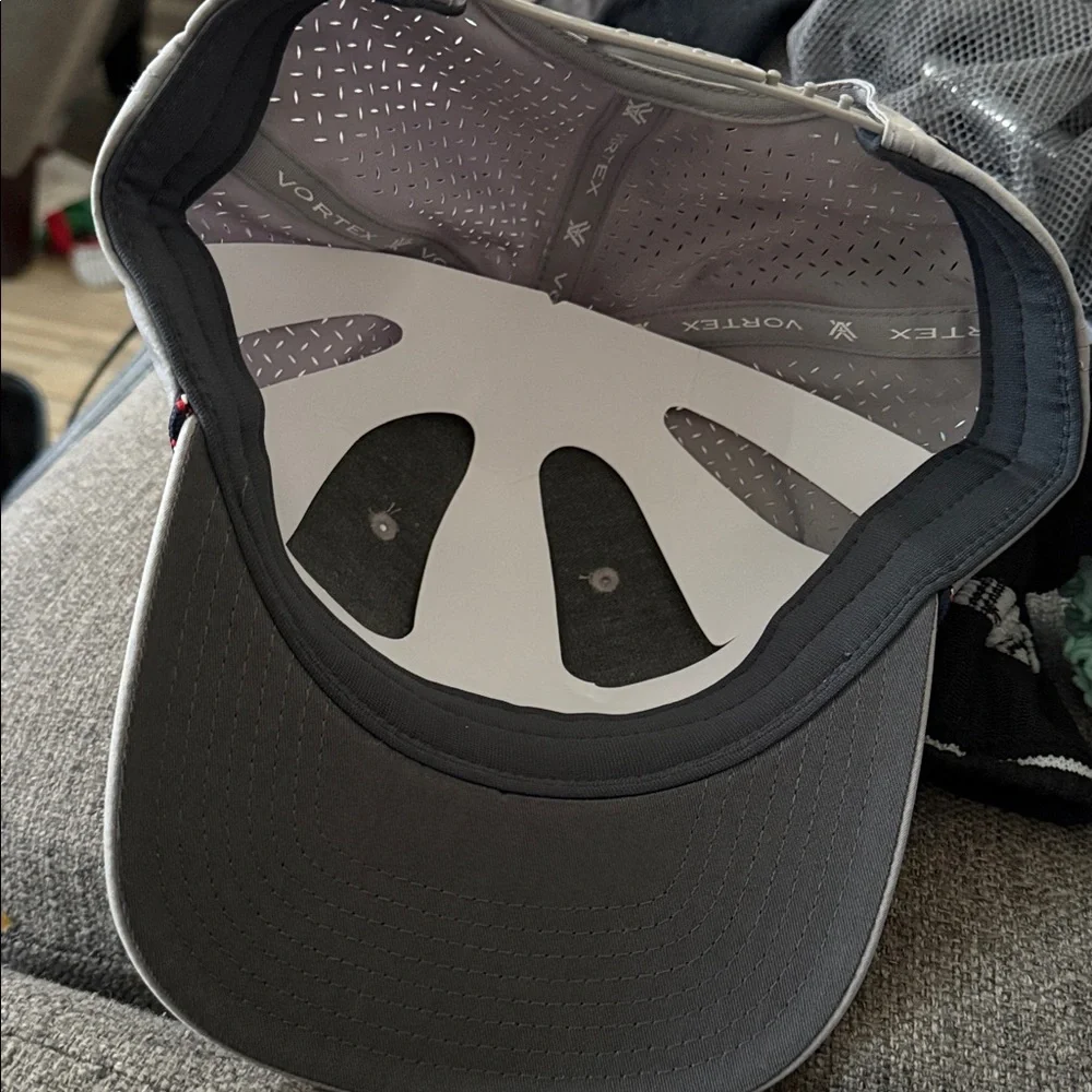 Nwt vortex, gray snapback hat - Picture 4 of 6